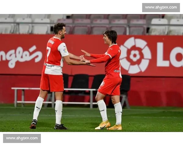 吕孟洲季前赛 3 分钟双响 反越位神射惊艳西班牙 吕孟洲季前赛 3 分钟双响 反越位神射惊艳西班牙